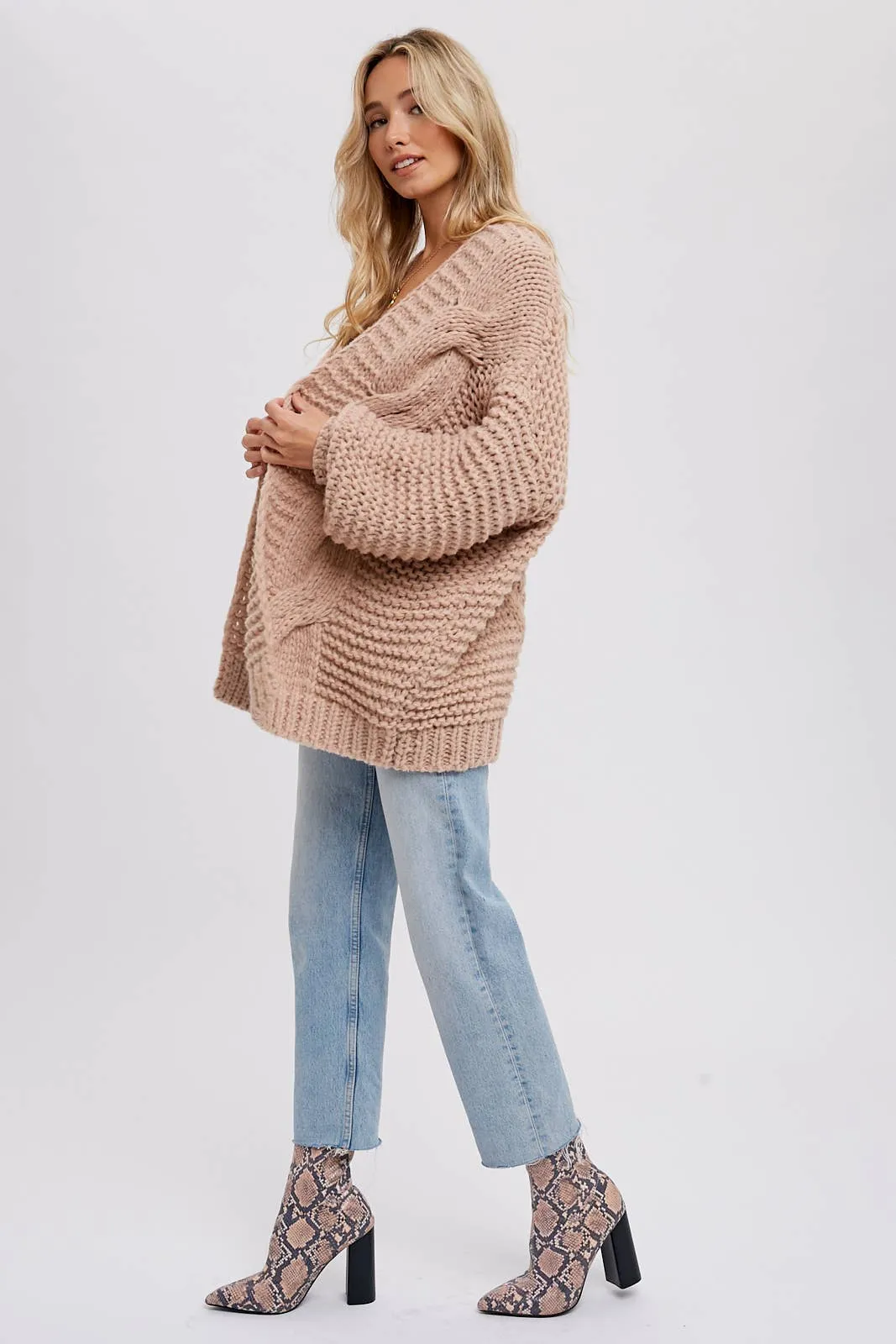 BLUIVY CHUNKY CABLE CARDIGAN