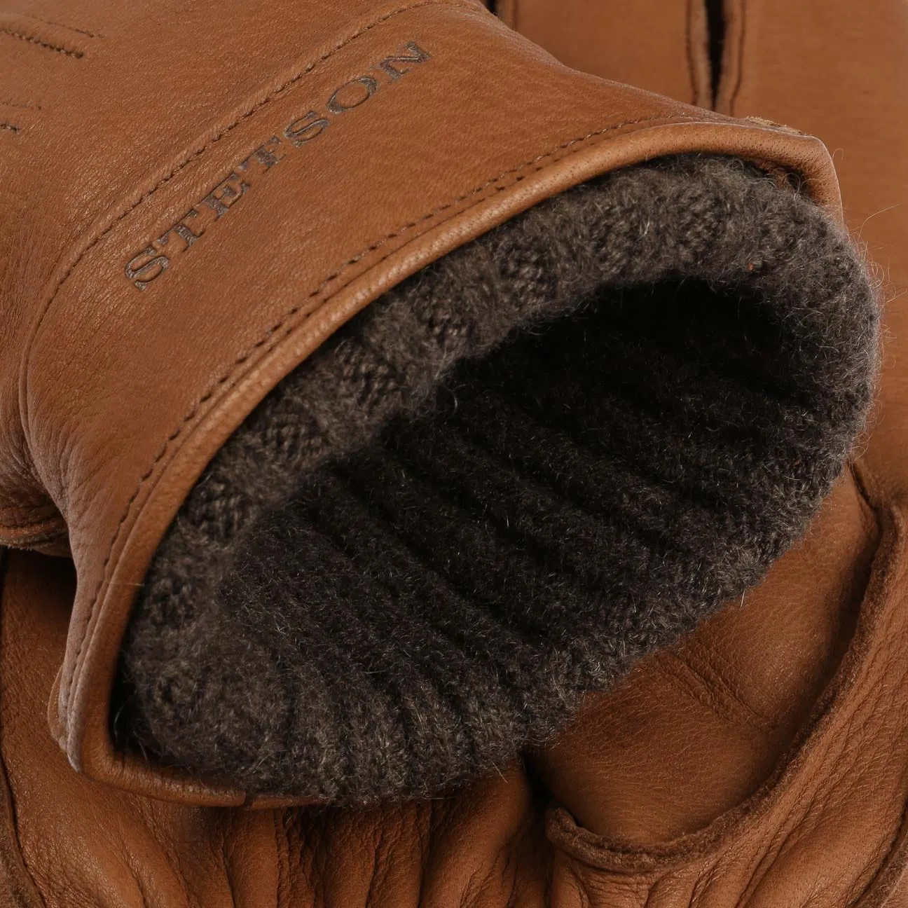 Deer Cashmere Leather Gloves by Stetson