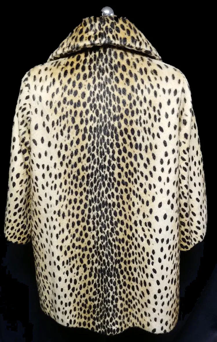 *VINTAGE FAUX FUR LEOPARD COAT WITH HUGE BUTTONS - GREAT FOR FALL OVER JEANS OR SLACKS